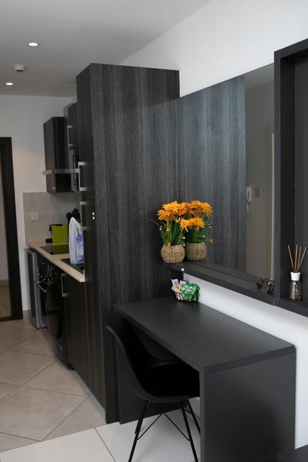 Accra Comfy Studio At Embassy Gardens Cantonments Экстерьер фото